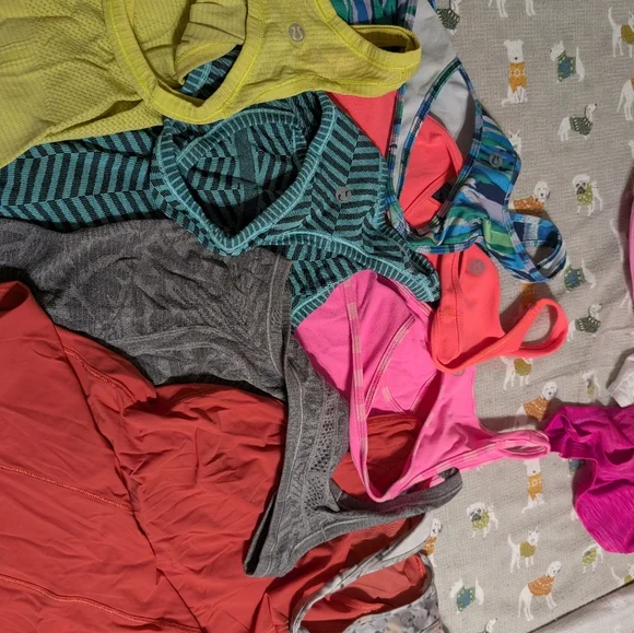 Lululemon Women's Tank Tops - All 8!!!! - Picture 2 of 4